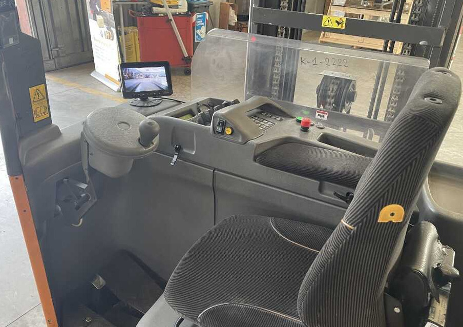 Still UFS 250 D TFVXF 480 batt. 2018 - Stivuitor cu catarg retractabil, cu schimbare rapidă de direcţie: Foto 4 Still UFS 250 D TFVXF 480 batt. 2018 - Stivuitor cu catarg retractabil, cu schimbare rapidă de direcţie: Foto 4