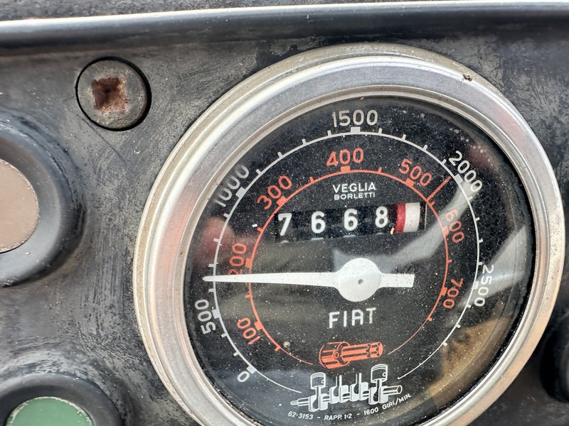 Fiat 640 - Tractor agricol: Foto 5 Fiat 640 - Tractor agricol: Foto 5