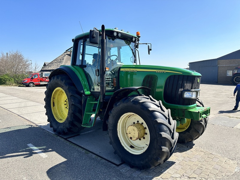 John Deere 6920 - Tractor agricol: Foto 4 John Deere 6920 - Tractor agricol: Foto 4
