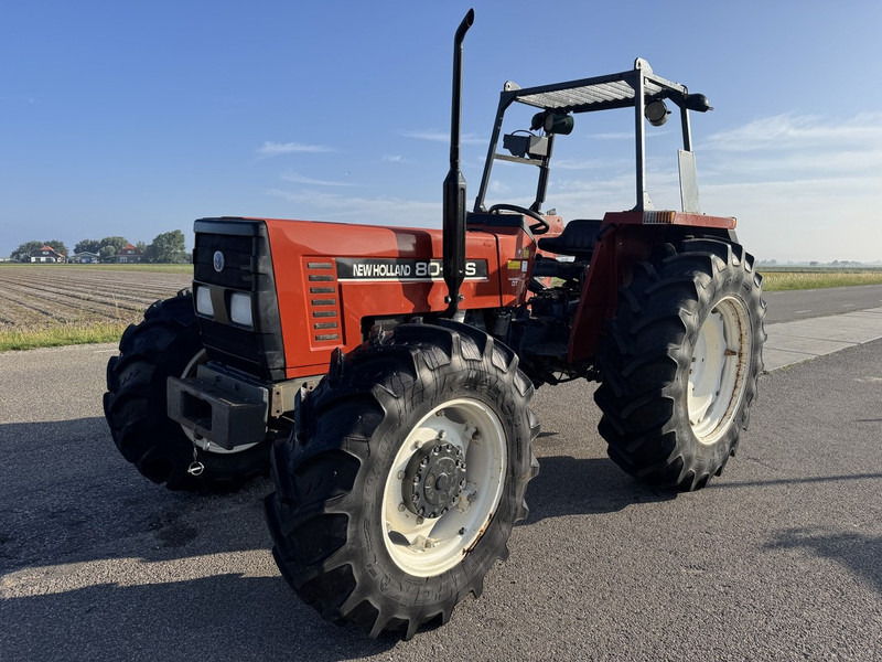 New Holland 80-66DT - Tractor agricol: Foto 1 New Holland 80-66DT - Tractor agricol: Foto 1