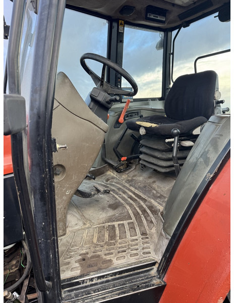 New Holland L95 - Tractor agricol: Foto 5 New Holland L95 - Tractor agricol: Foto 5