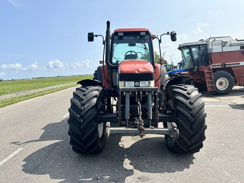 New Holland M135 - Tractor agricol: Foto 2 New Holland M135 - Tractor agricol: Foto 2