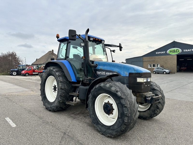 New Holland TM 135 - Tractor agricol: Foto 3 New Holland TM 135 - Tractor agricol: Foto 3