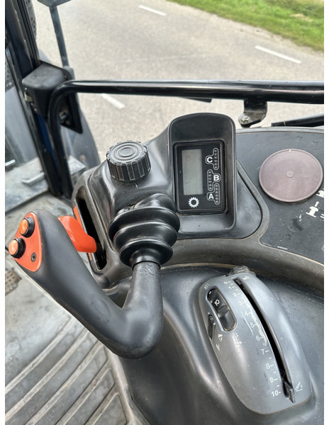 New Holland TM 135 - Tractor agricol: Foto 5 New Holland TM 135 - Tractor agricol: Foto 5