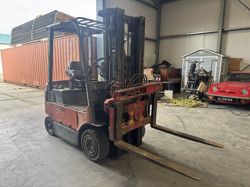 Toyota 7FBMF18 - Electrostivuitor: Foto 3 Toyota 7FBMF18 - Electrostivuitor: Foto 3