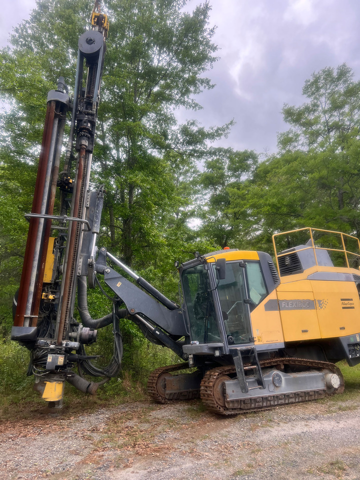Atlas Copco (Epiroc) FlexiROC D60 - Maşină de foraj: Foto 3 Atlas Copco (Epiroc) FlexiROC D60 - Maşină de foraj: Foto 3