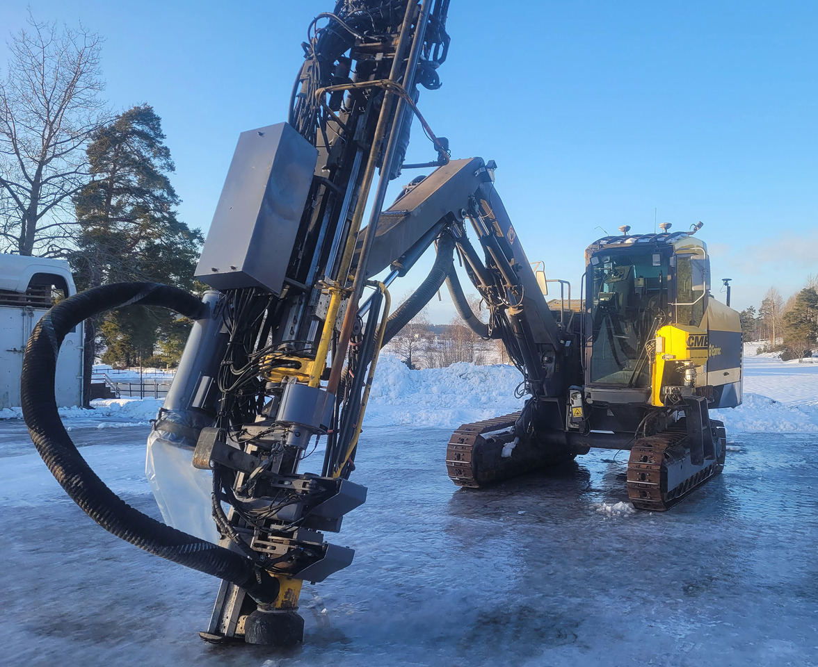 Atlas Copco (Epiroc) SmartROC T35-11 - Maşină de foraj: Foto 4 Atlas Copco (Epiroc) SmartROC T35-11 - Maşină de foraj: Foto 4