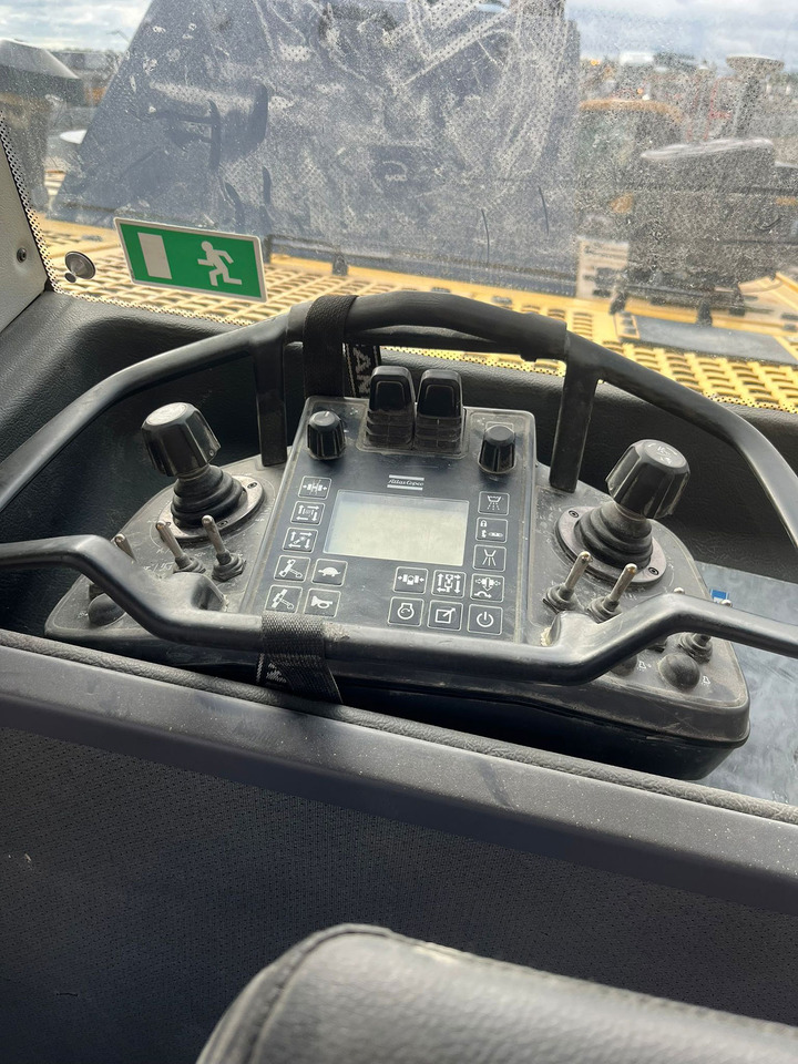 Atlas Copco SmartROC T35-11 - Maşină de foraj: Foto 5 Atlas Copco SmartROC T35-11 - Maşină de foraj: Foto 5