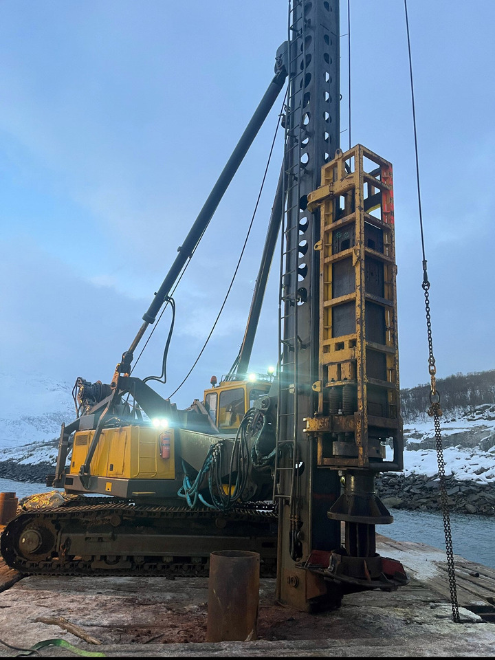 Banut 800 - Sonetă: Foto 3 Banut 800 - Sonetă: Foto 3