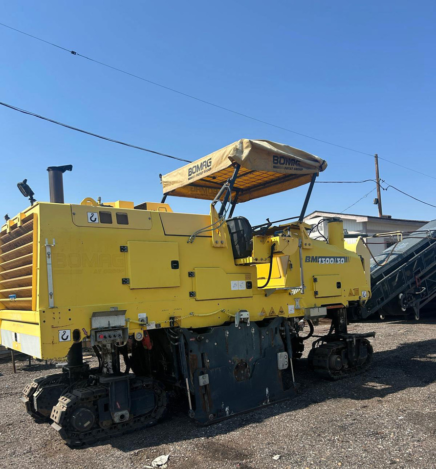 Bomag BM 1300/30 - Utilaje pentru frezare: Foto 2 Bomag BM 1300/30 - Utilaje pentru frezare: Foto 2