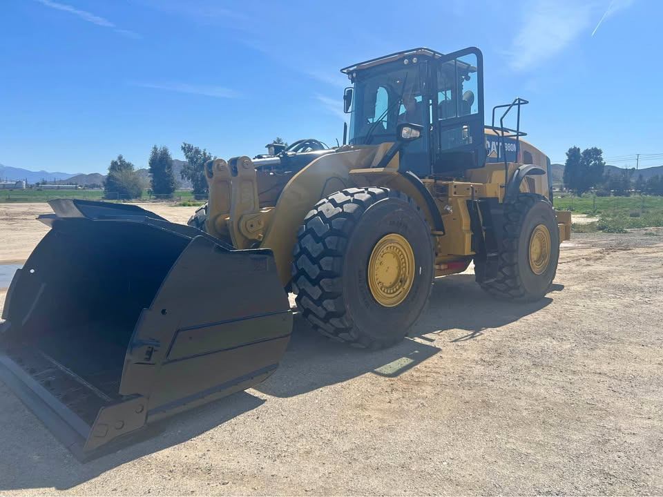 Caterpillar 980M - Încărcător frontal pe pneuri: Foto 3 Caterpillar 980M - Încărcător frontal pe pneuri: Foto 3