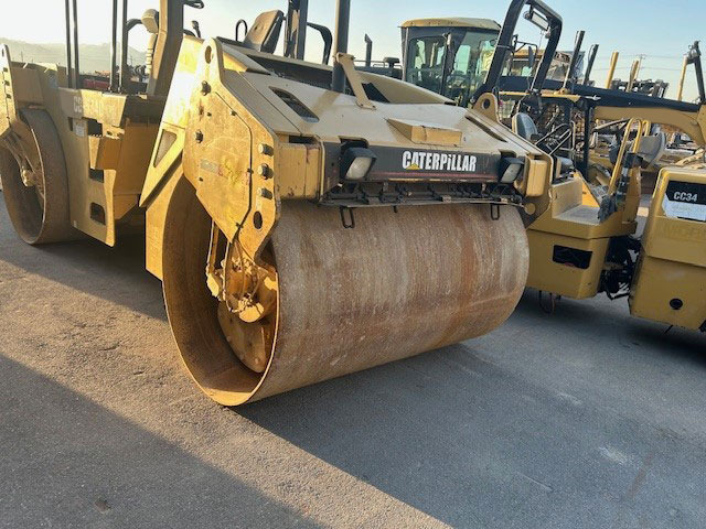 Caterpillar CB-543D XW - Cilindru compactor: Foto 4 Caterpillar CB-543D XW - Cilindru compactor: Foto 4