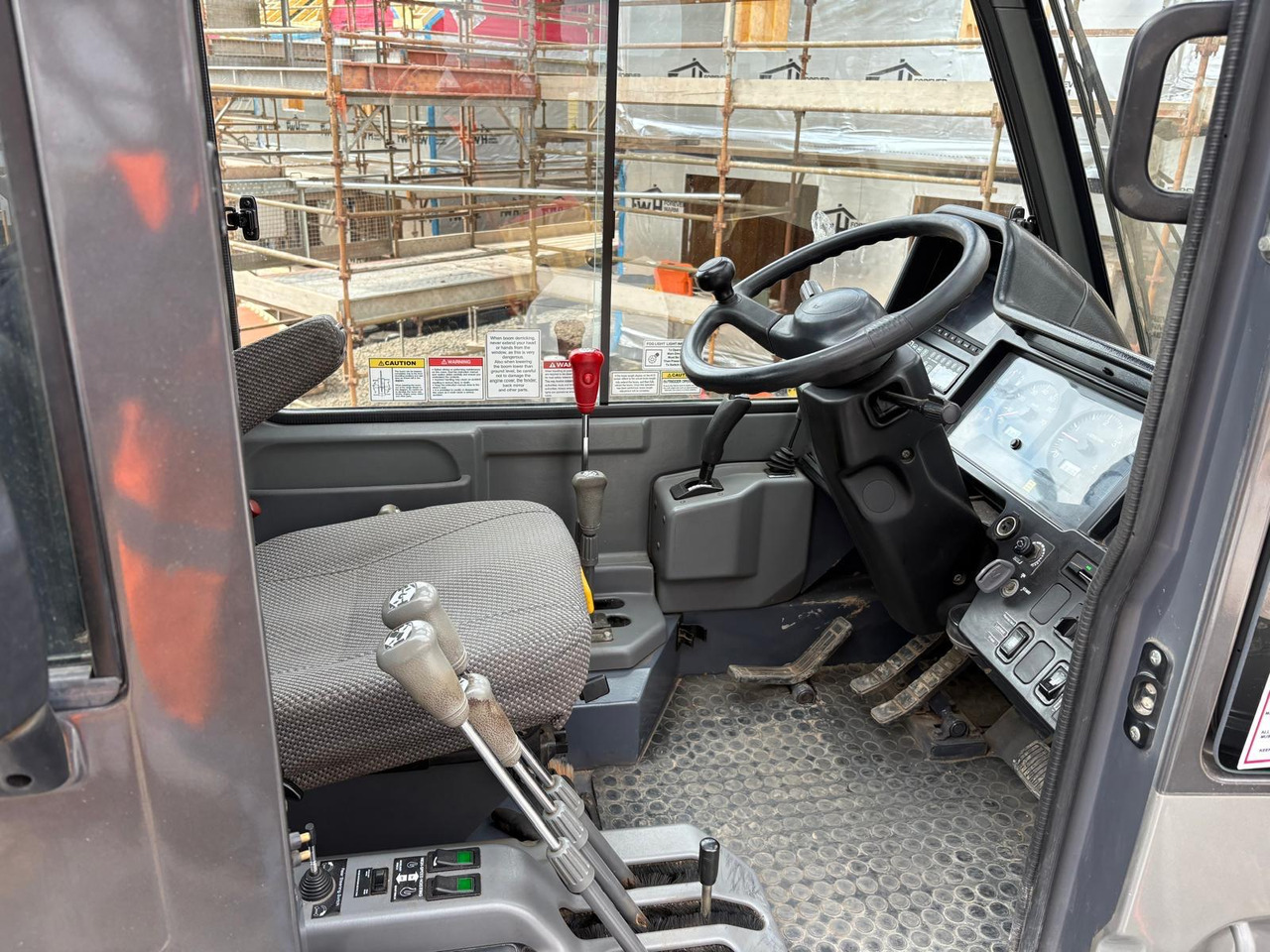 Kato CR-350Ri - Automacara: Foto 4 Kato CR-350Ri - Automacara: Foto 4