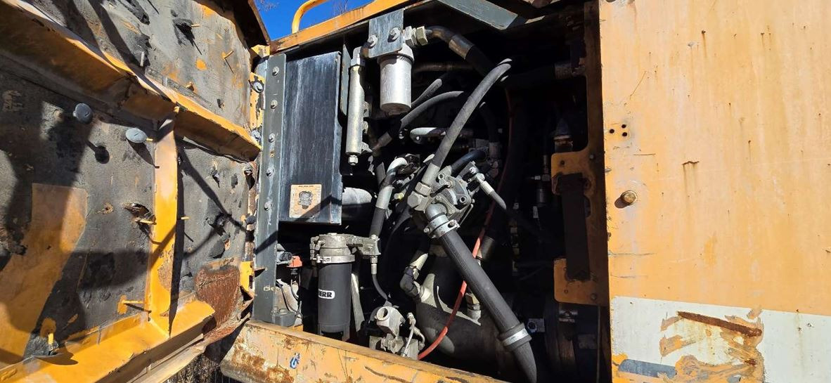 Liebherr R944C T Litronic - Utilaje miniere: Foto 5 Liebherr R944C T Litronic - Utilaje miniere: Foto 5