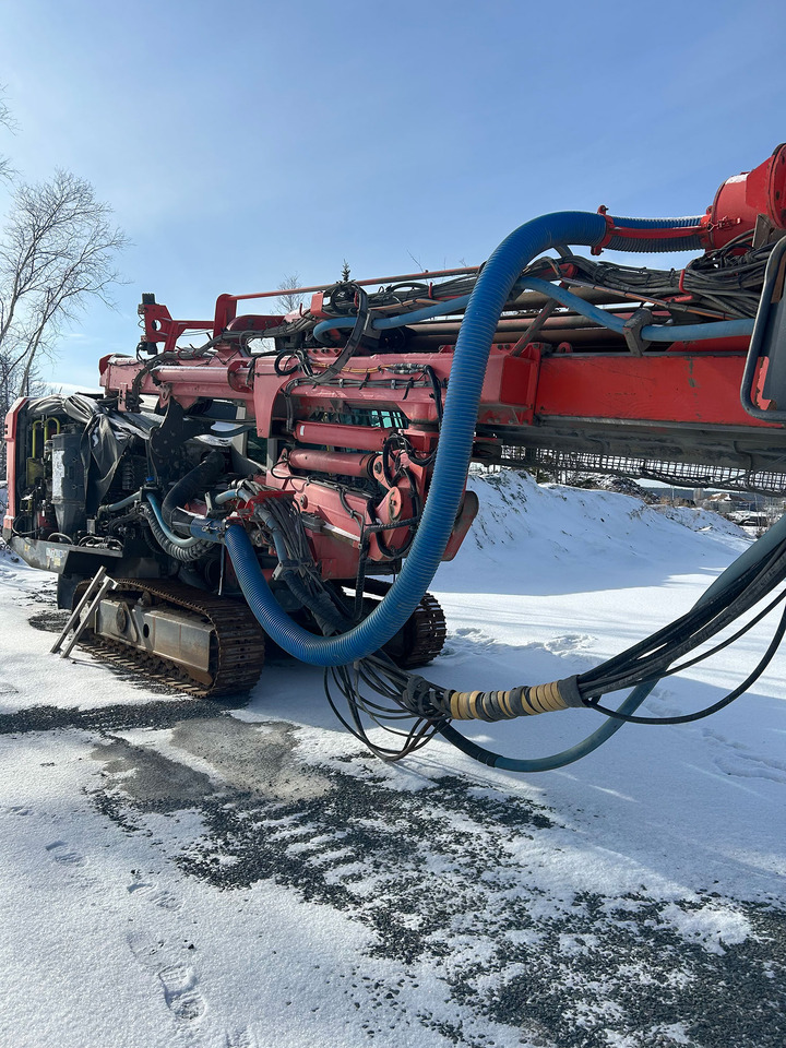 Sandvik DI550 - Maşină de foraj: Foto 4 Sandvik DI550 - Maşină de foraj: Foto 4