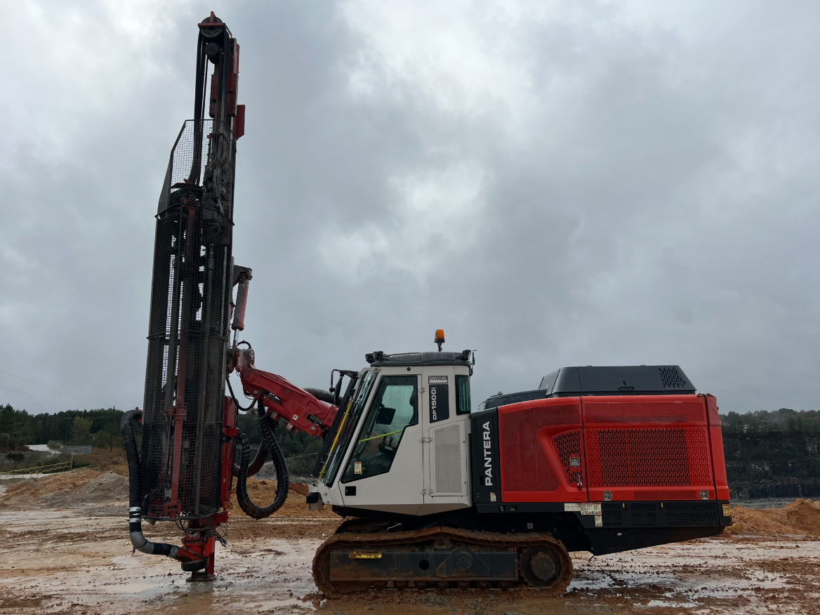 Sandvik DP1500i - Maşină de foraj: Foto 2 Sandvik DP1500i - Maşină de foraj: Foto 2