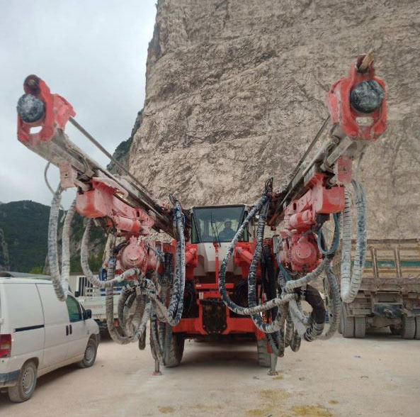 Sandvik DT820-SC - Masina de foraj orizontala: Foto 5 Sandvik DT820-SC - Masina de foraj orizontala: Foto 5