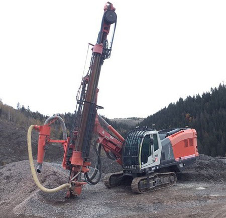 Sandvik Leopard Di450 - Maşină de foraj: Foto 1 Sandvik Leopard Di450 - Maşină de foraj: Foto 1