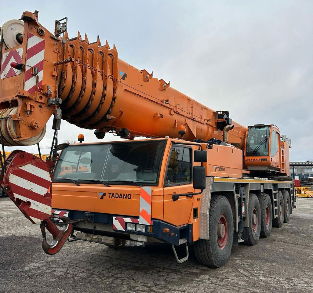 Tadano Faun ATF 220G-5 - Automacara: Foto 1 Tadano Faun ATF 220G-5 - Automacara: Foto 1