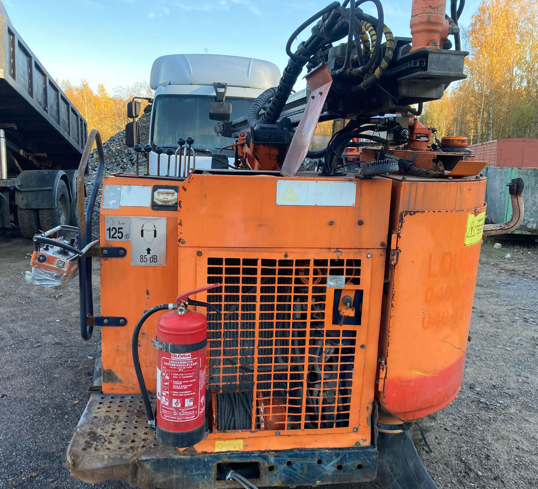 Tamrock Commando 120R - Maşină de foraj: Foto 4 Tamrock Commando 120R - Maşină de foraj: Foto 4