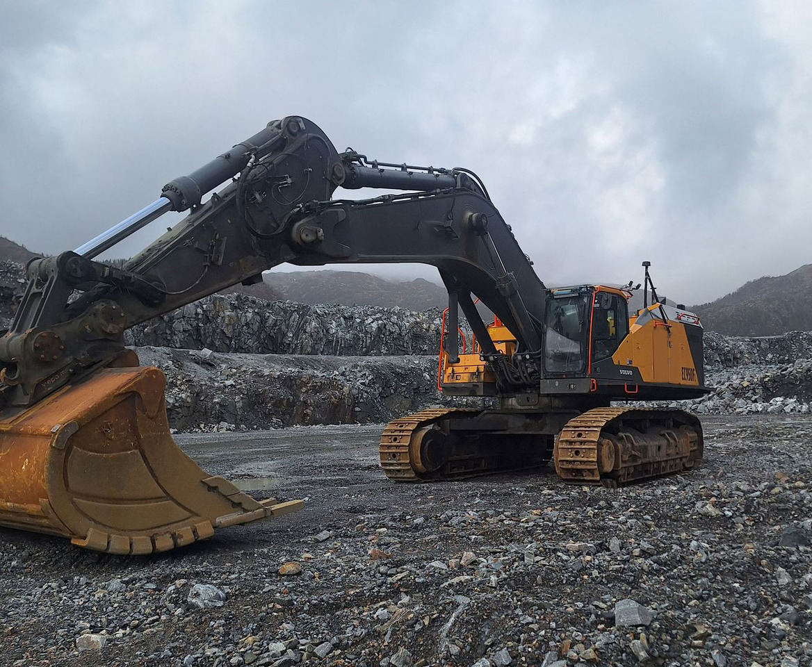 Volvo EC950FL - Excavator pe şenile: Foto 1 Volvo EC950FL - Excavator pe şenile: Foto 1