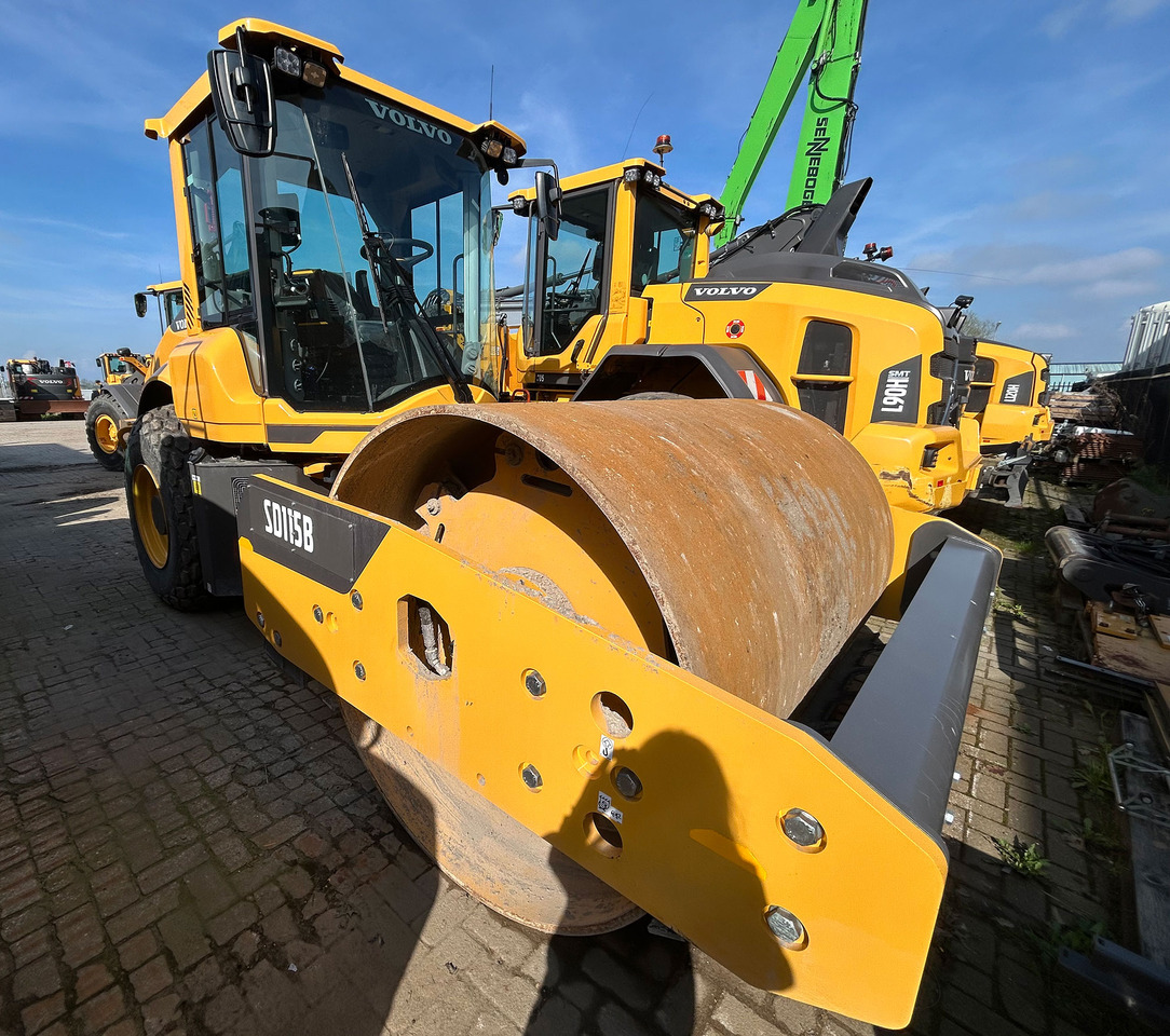 Volvo SD115B - Compactor: Foto 2 Volvo SD115B - Compactor: Foto 2