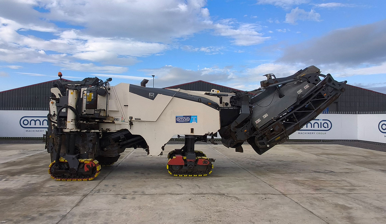 Wirtgen W 100 CFI - Utilaje pentru frezare: Foto 5 Wirtgen W 100 CFI - Utilaje pentru frezare: Foto 5