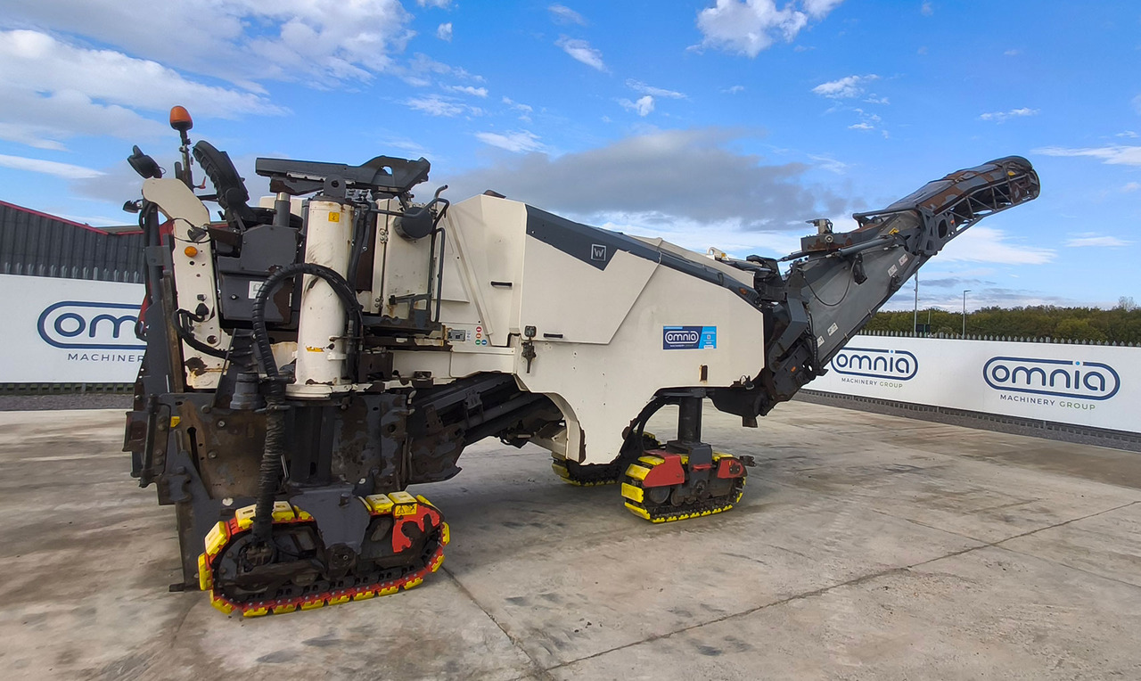 Wirtgen W 100 CFI - Utilaje pentru frezare: Foto 4 Wirtgen W 100 CFI - Utilaje pentru frezare: Foto 4