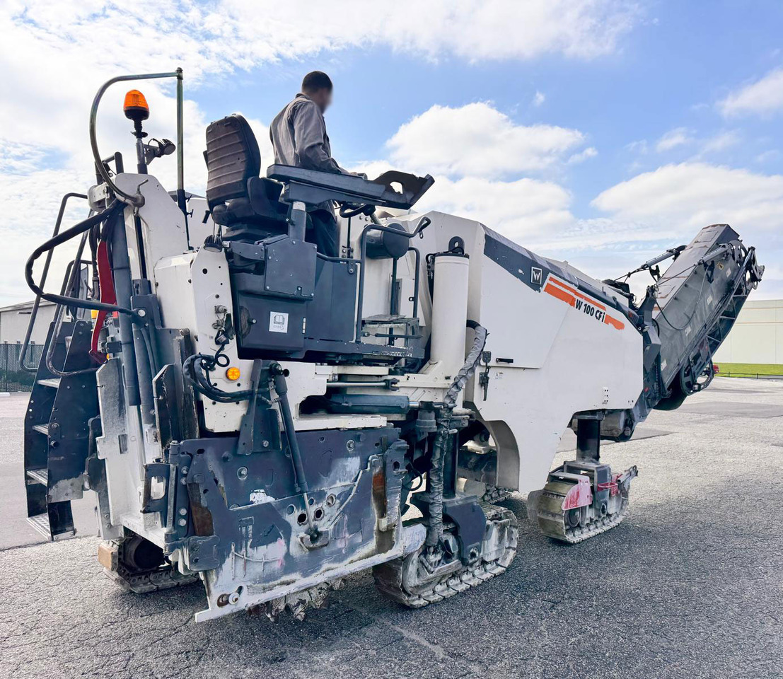 Wirtgen W 100 CFI - Utilaje pentru frezare: Foto 5 Wirtgen W 100 CFI - Utilaje pentru frezare: Foto 5