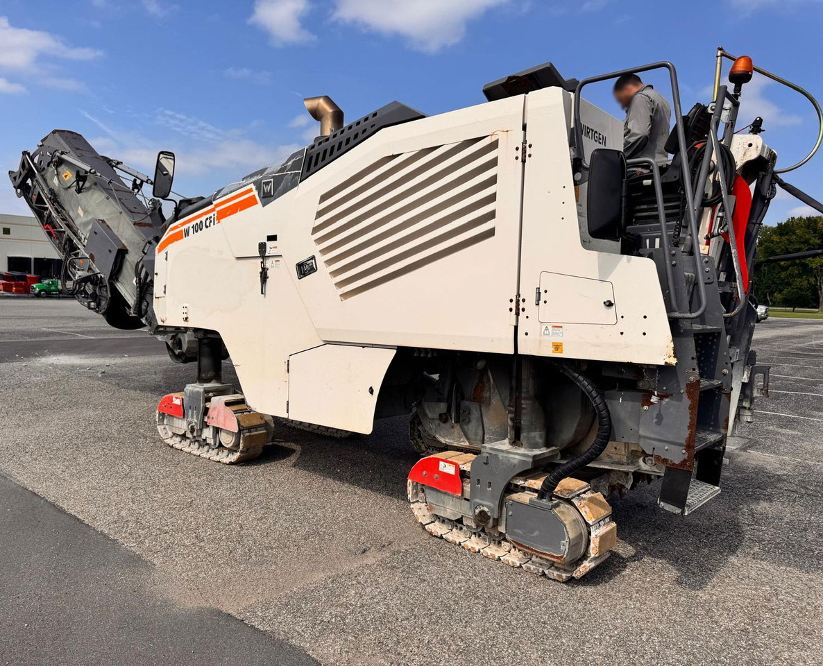 Wirtgen W 100 CFI - Utilaje pentru frezare: Foto 1 Wirtgen W 100 CFI - Utilaje pentru frezare: Foto 1
