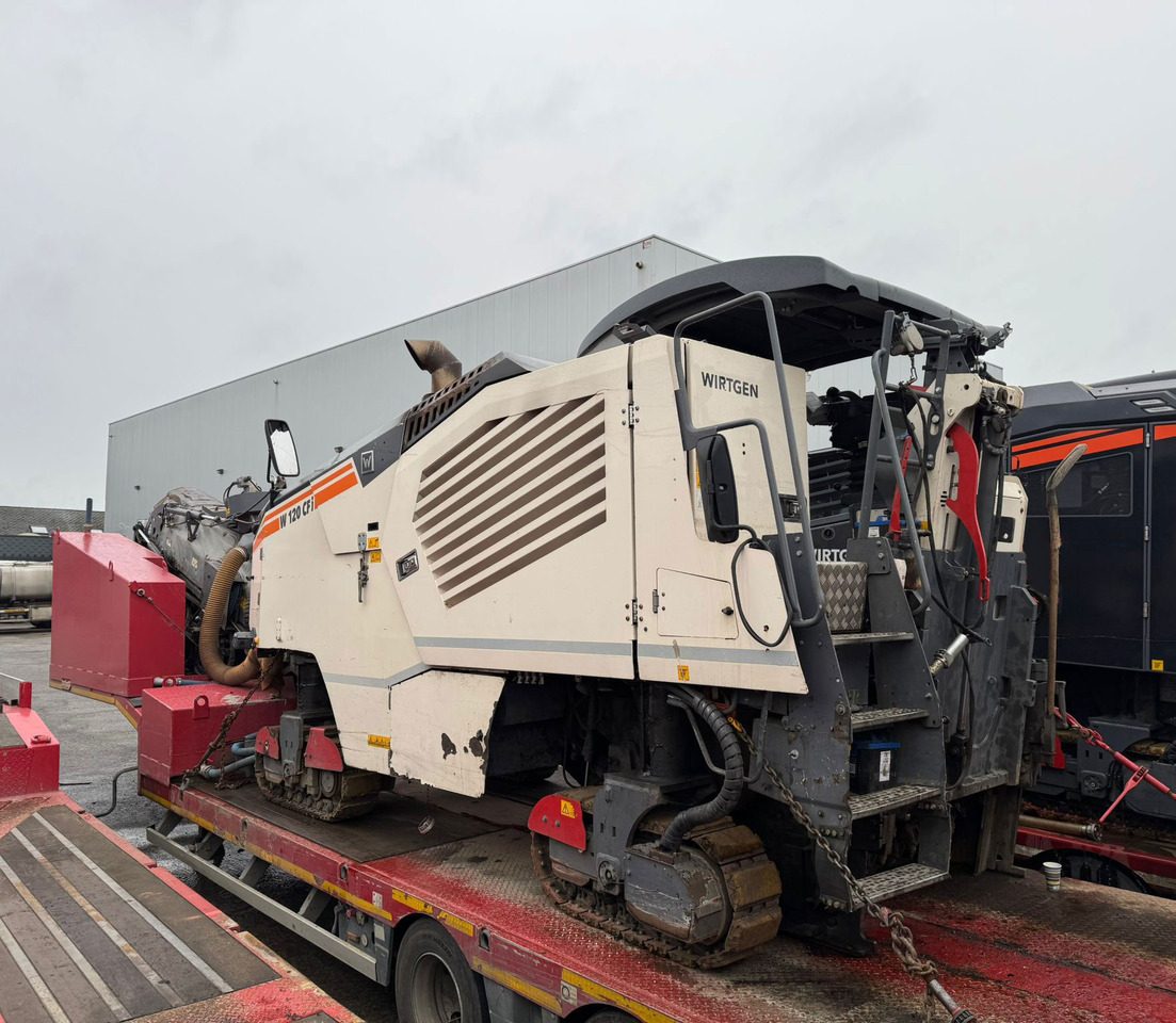 Wirtgen W 120 CFI - Utilaje pentru frezare: Foto 1 Wirtgen W 120 CFI - Utilaje pentru frezare: Foto 1