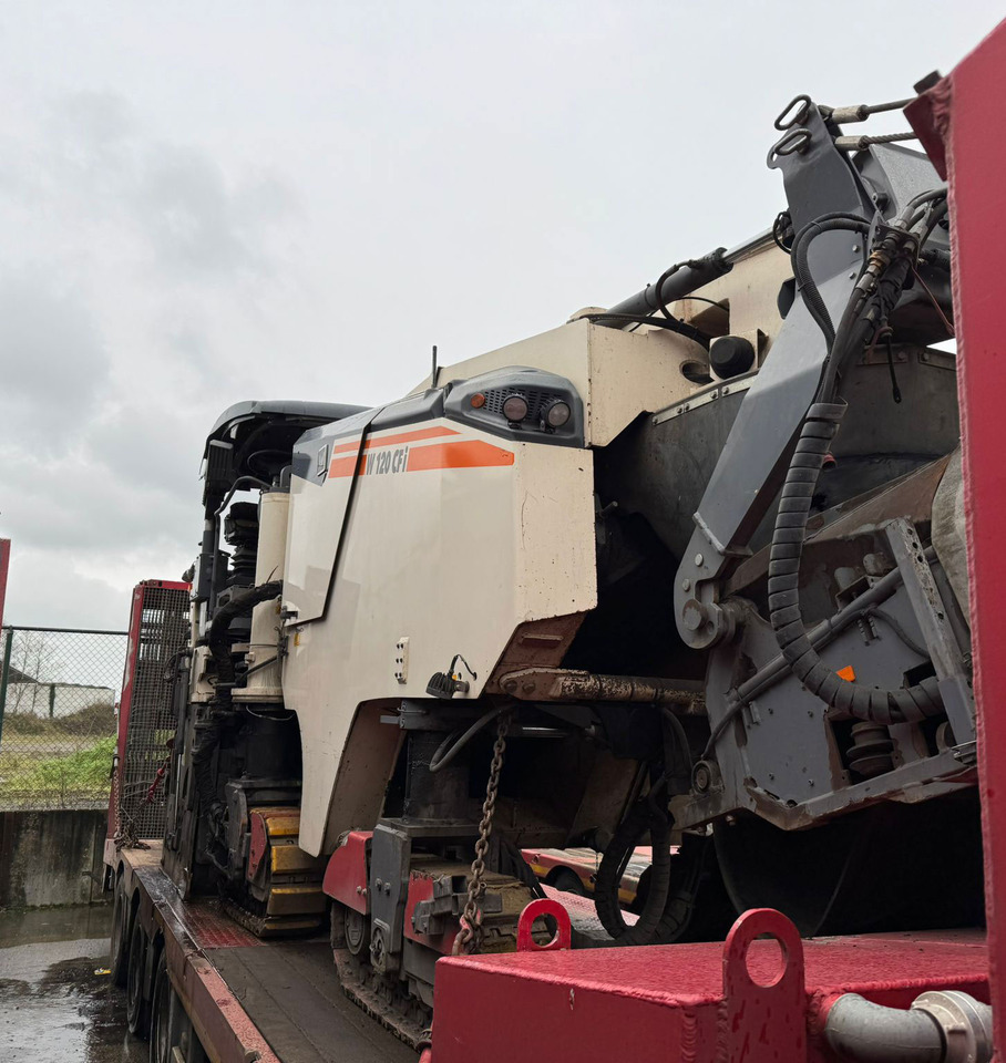 Wirtgen W 120 CFI - Utilaje pentru frezare: Foto 4 Wirtgen W 120 CFI - Utilaje pentru frezare: Foto 4