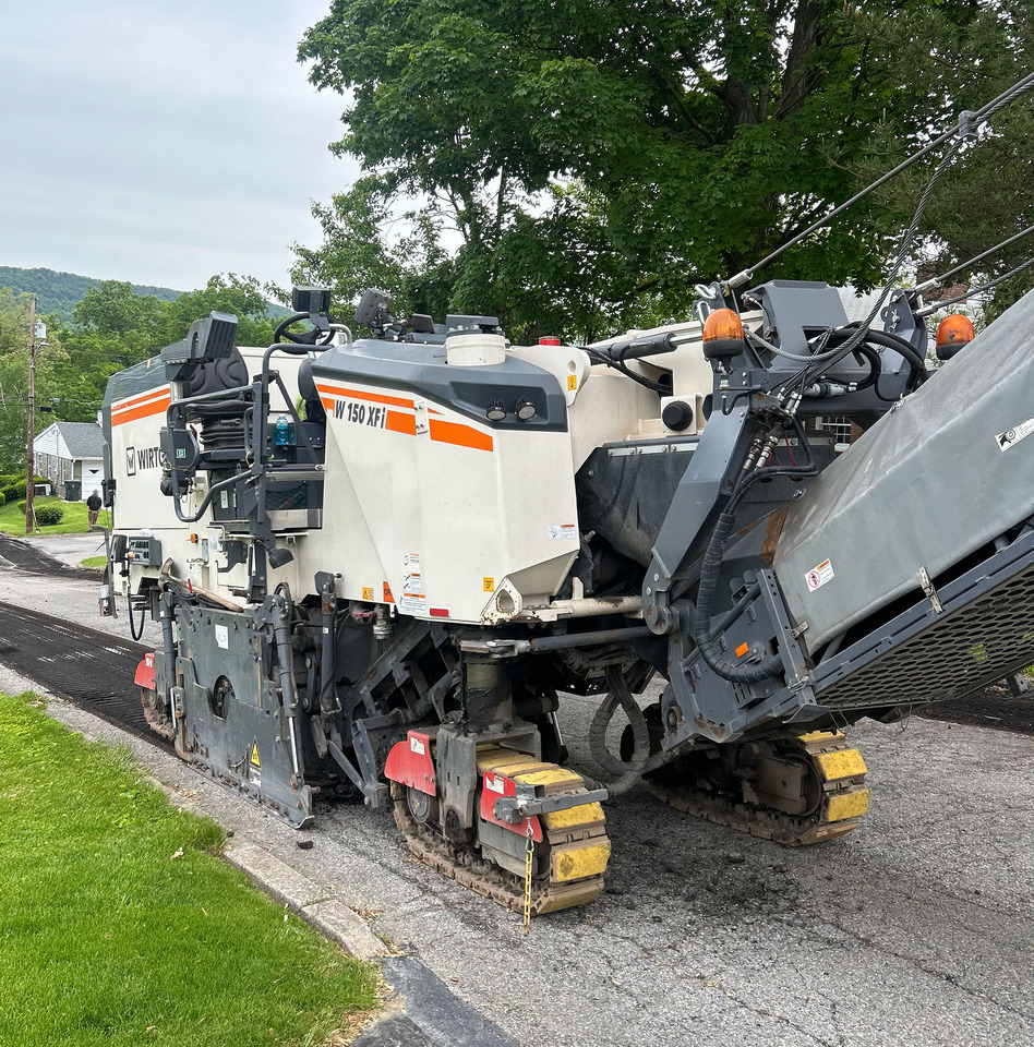 Wirtgen W 150 XFi - Utilaje pentru frezare: Foto 2 Wirtgen W 150 XFi - Utilaje pentru frezare: Foto 2