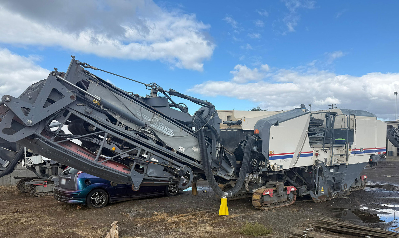 Wirtgen W 200 I - Utilaje pentru frezare: Foto 1 Wirtgen W 200 I - Utilaje pentru frezare: Foto 1