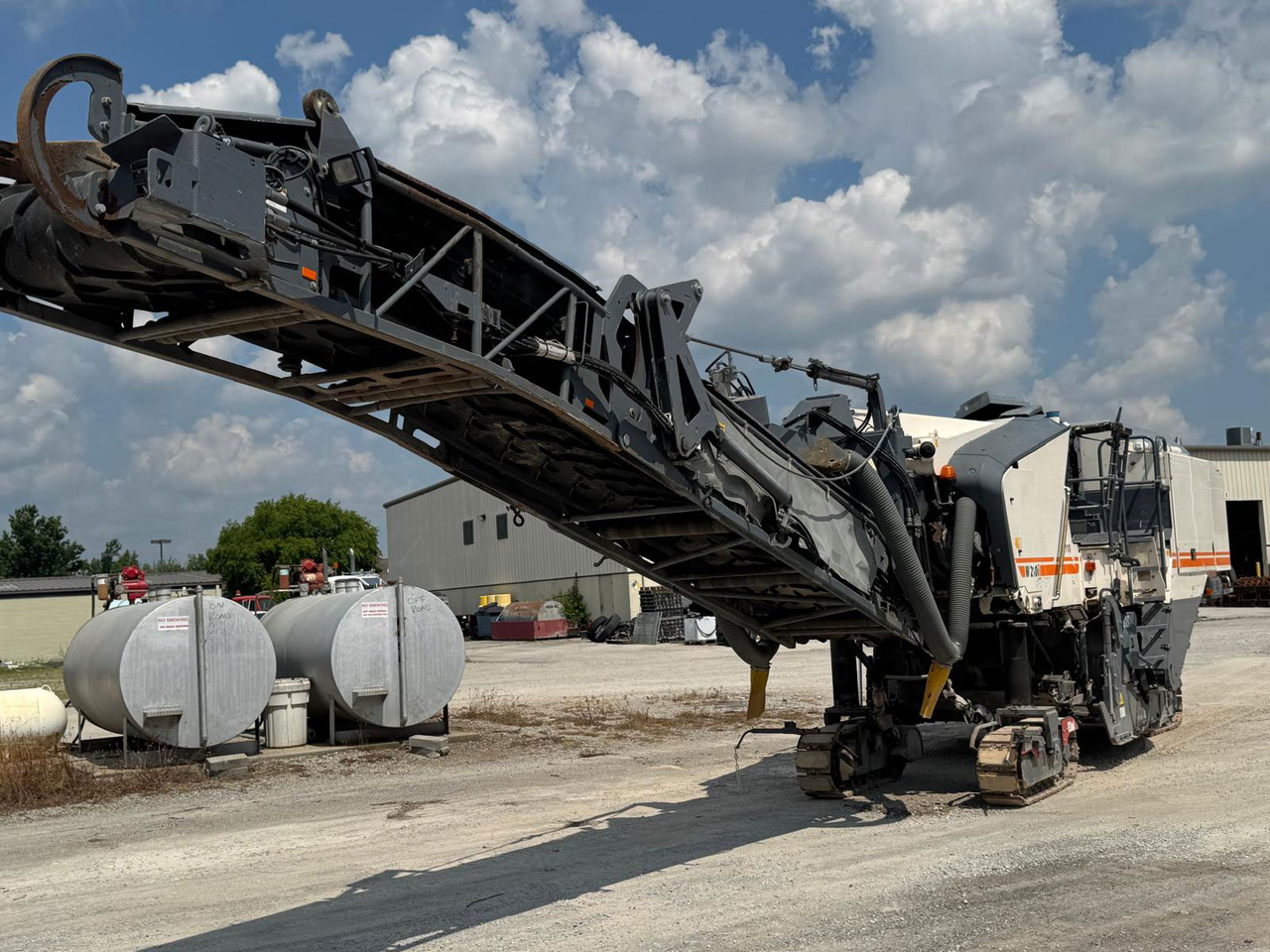 Wirtgen W 210 i - Utilaje pentru frezare: Foto 4 Wirtgen W 210 i - Utilaje pentru frezare: Foto 4