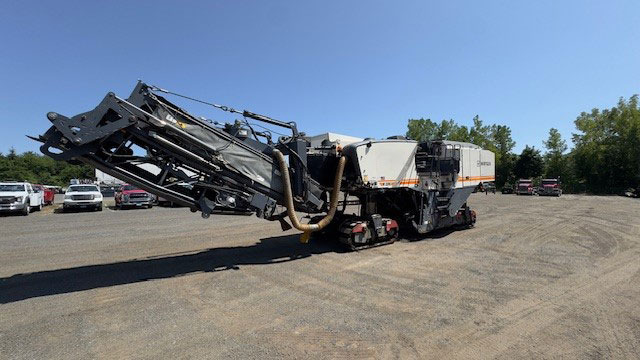 Wirtgen W 220 I - Utilaje pentru frezare: Foto 4 Wirtgen W 220 I - Utilaje pentru frezare: Foto 4