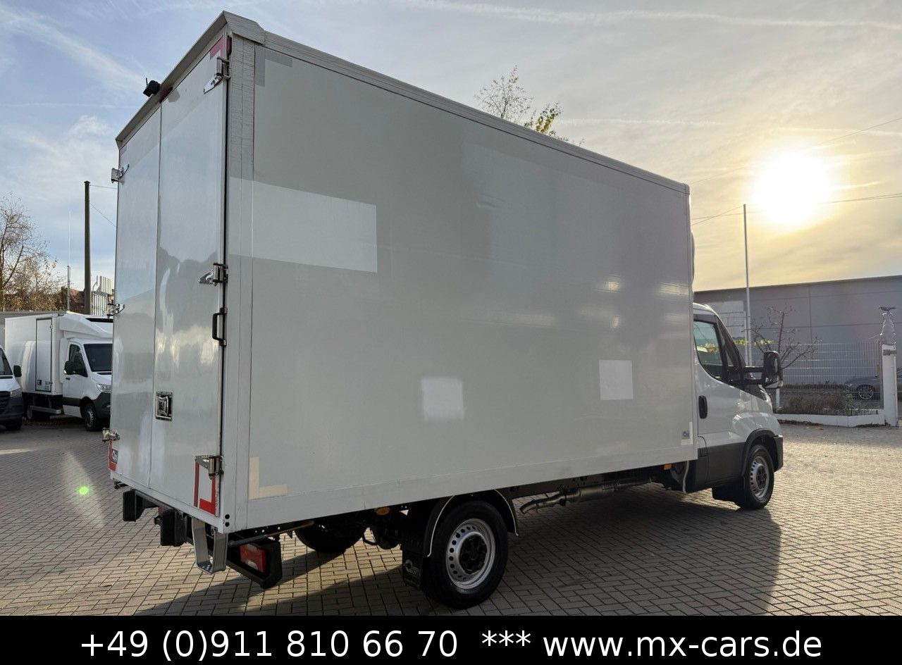 Iveco Daily 35s14 Möbel Maxi 4,33 l / 2,45 hoch 23 m³ - Autoutilitară box: Foto 5 Iveco Daily 35s14 Möbel Maxi 4,33 l / 2,45 hoch 23 m³ - Autoutilitară box: Foto 5