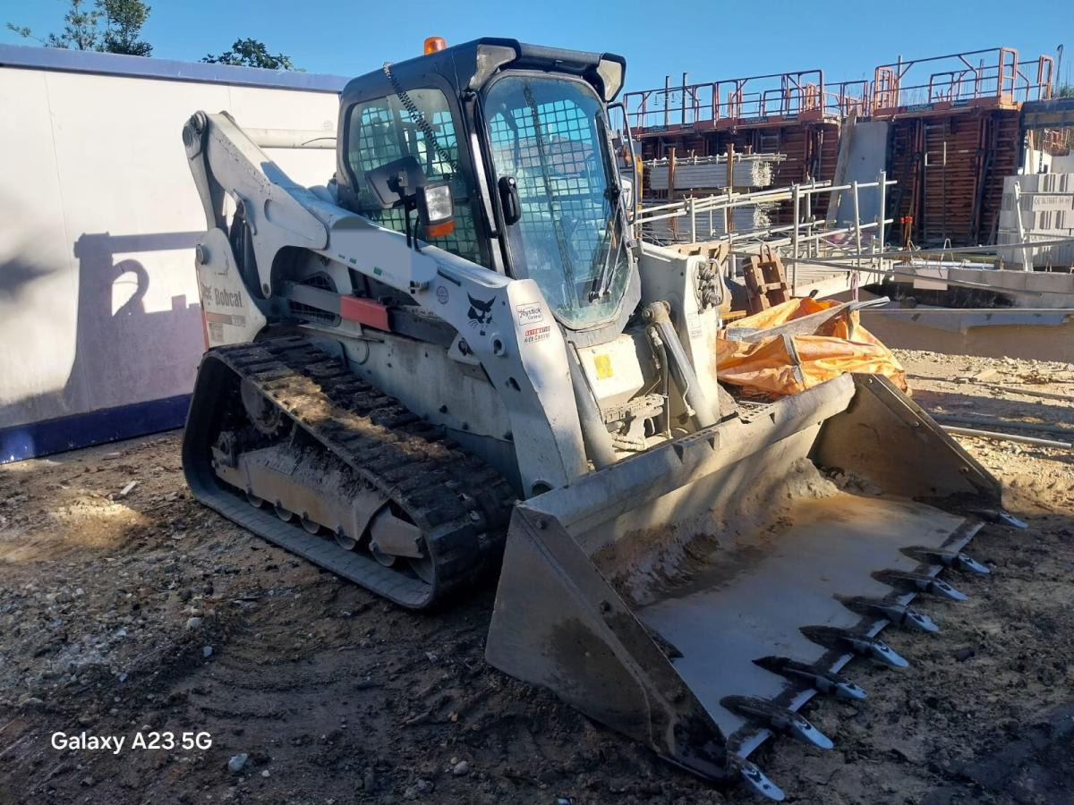 BOBCAT T870 T870 - Mini încărcător pe şenile: Foto 1 BOBCAT T870 T870 - Mini încărcător pe şenile: Foto 1