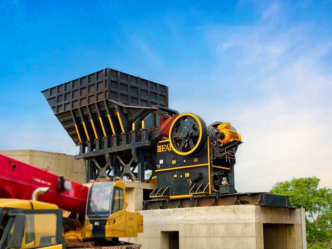 FABO crusher - stone crusher - crushers - Concasor mobil: Foto 1 FABO crusher - stone crusher - crushers - Concasor mobil: Foto 1