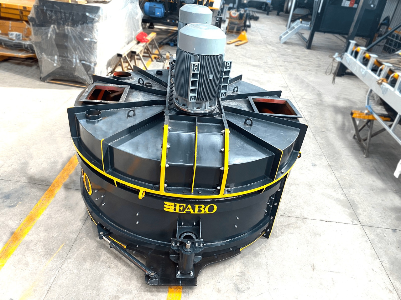 FABO twin shaft mixer - Betoniera: Foto 4 FABO twin shaft mixer - Betoniera: Foto 4