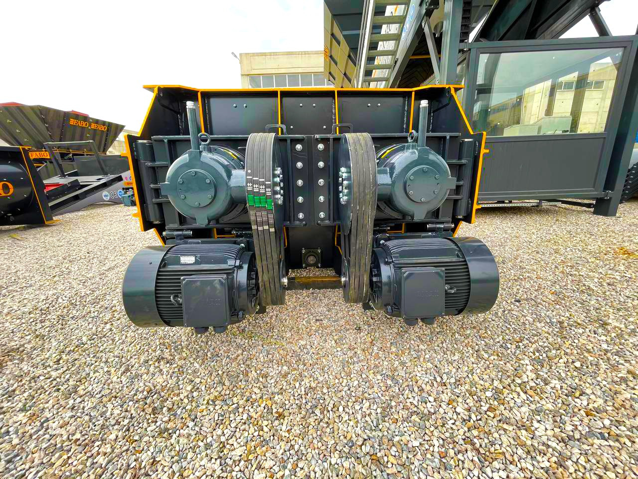 FABO twin shaft mixer - Betoniera: Foto 3 FABO twin shaft mixer - Betoniera: Foto 3