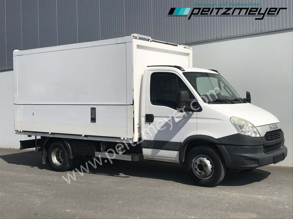 Iveco Daily 70 C 17 Getränke Ewers NL 3.650 kg - Camion pentru transportul băuturilor: Foto 3 Iveco Daily 70 C 17 Getränke Ewers NL 3.650 kg - Camion pentru transportul băuturilor: Foto 3
