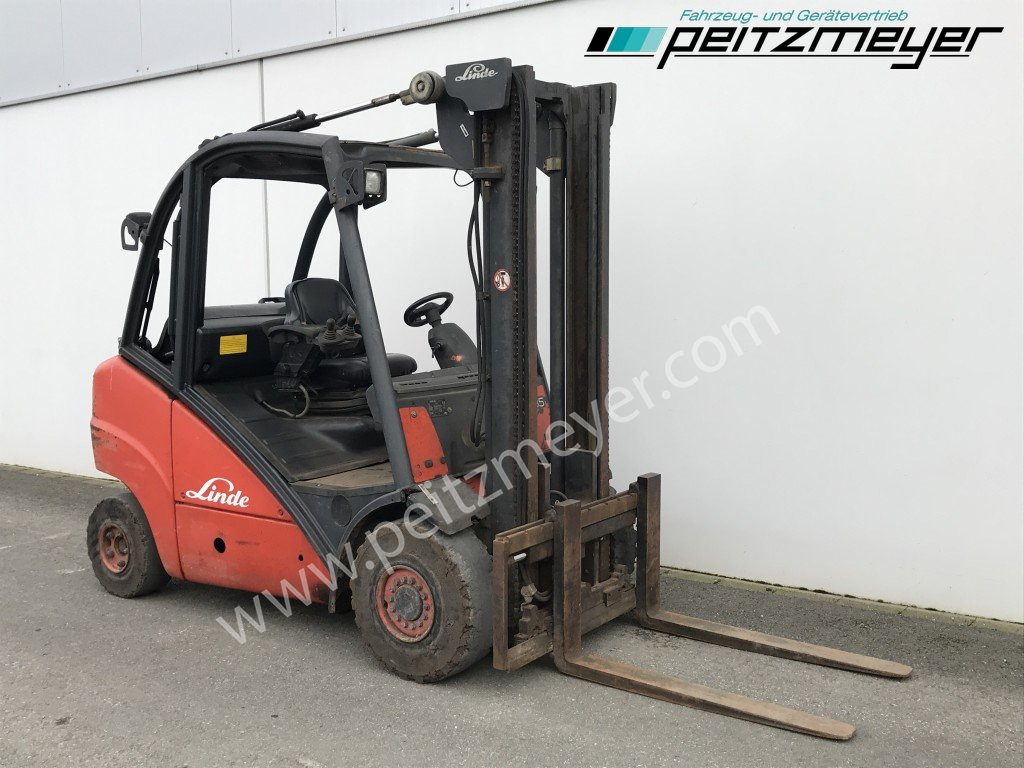 LINDE Gabelstapler H 35 T Gas + Seitenschieber - Stivuitor GPL: Foto 2 LINDE Gabelstapler H 35 T Gas + Seitenschieber - Stivuitor GPL: Foto 2