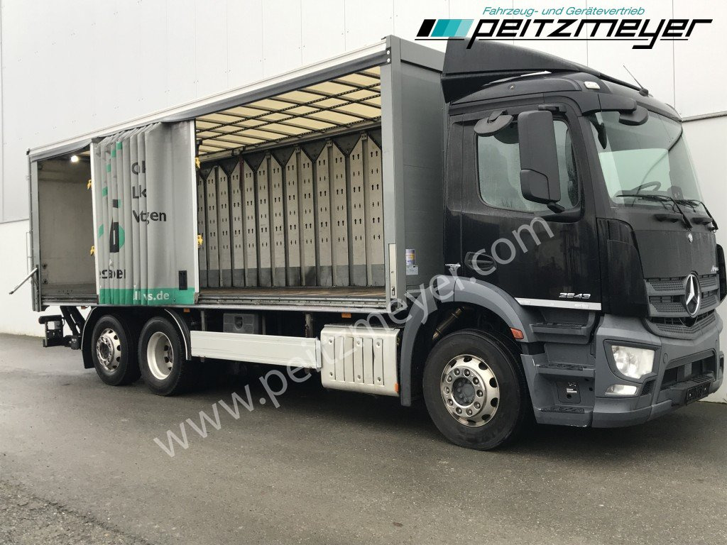 MERCEDES-BENZ Antos 2543 LL Getränke Schiebeplane Retarder, 2 x AHK, LBW 2 t., Lenkachse - Camion pentru transportul băuturilor: Foto 2 MERCEDES-BENZ Antos 2543 LL Getränke Schiebeplane Retarder, 2 x AHK, LBW 2 t., Lenkachse - Camion pentru transportul băuturilor: Foto 2