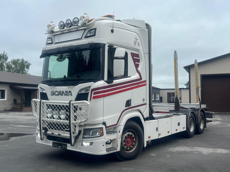 Scania R730 B6X4NB - Camion forestier, Camion cu macara: Foto 1 Scania R730 B6X4NB - Camion forestier, Camion cu macara: Foto 1