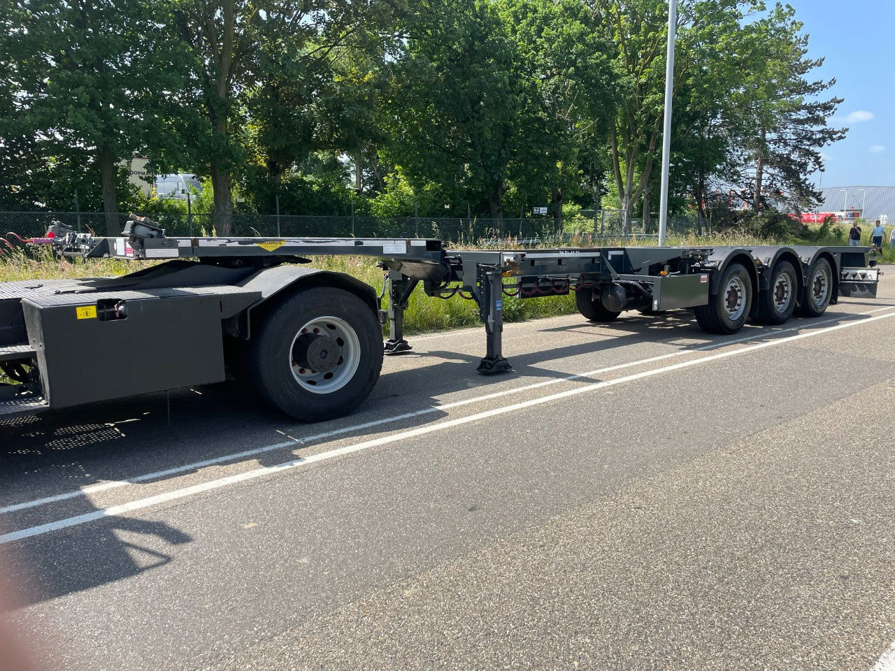 Broshuis Mfcc 20-30-40-45 FT HC / Disc brakes / Lifting axle / led /tuf 4-2026 - Semiremorcă transport containere/ Swap body: Foto 5 Broshuis Mfcc 20-30-40-45 FT HC / Disc brakes / Lifting axle / led /tuf 4-2026 - Semiremorcă transport containere/ Swap body: Foto 5
