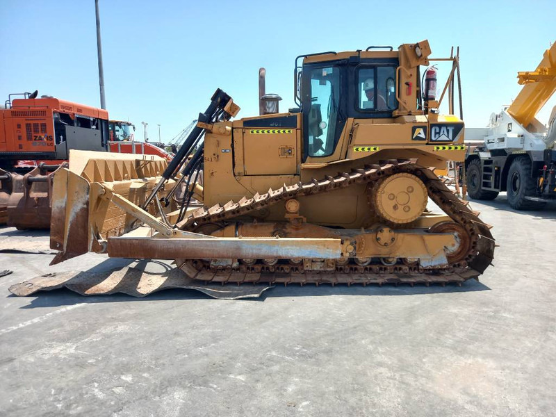 Cat D6T LGP (Abu Dhabi) - Buldozer: Foto 1 Cat D6T LGP (Abu Dhabi) - Buldozer: Foto 1