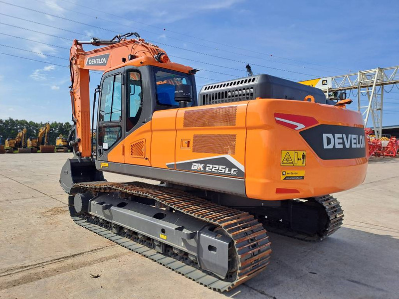 Develon DX225LC-7M (4 pieces available) - Excavator pe şenile: Foto 2 Develon DX225LC-7M (4 pieces available) - Excavator pe şenile: Foto 2