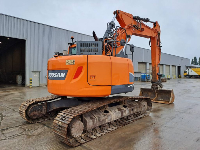 Doosan DX235LCR-5 (+ 3 Buckets) - Excavator pe şenile: Foto 4 Doosan DX235LCR-5 (+ 3 Buckets) - Excavator pe şenile: Foto 4