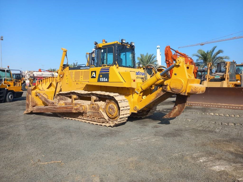 Komatsu D155A-6R (4 pcs available in Abu Dhabi) - Buldozer: Foto 2 Komatsu D155A-6R (4 pcs available in Abu Dhabi) - Buldozer: Foto 2